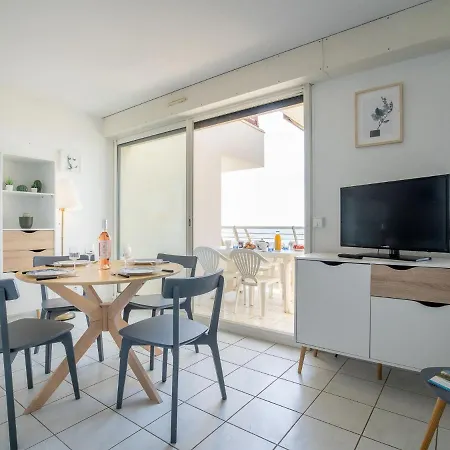 아파트 Le Sunset-cap Sud-20 By Interhome
